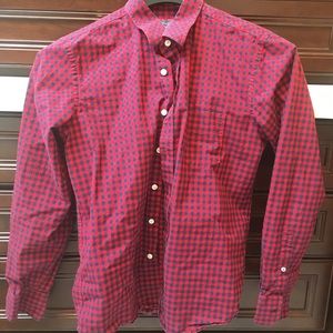Untuckit slimfit medium button down